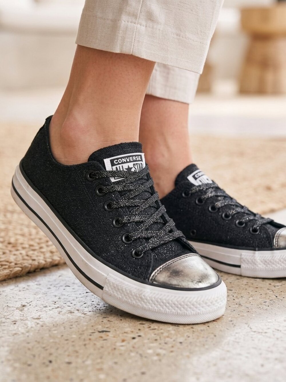 Converse Sneaker Women's Size 8 Black All Star Low Top Brush-Off 553307F